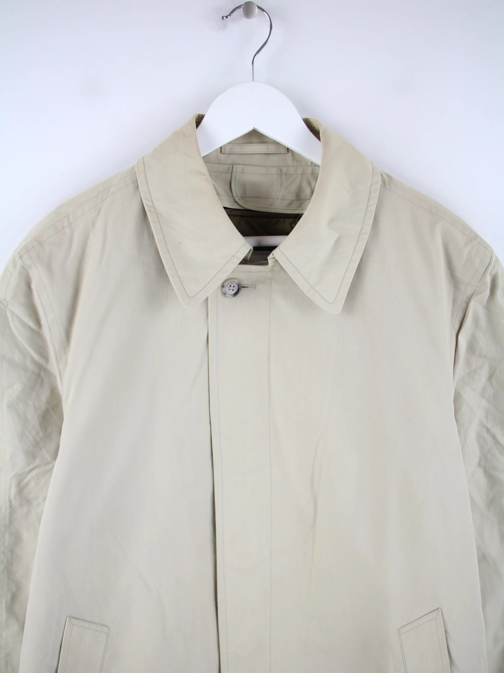London Fog Mantel Beige L – Detailansicht Vorderseite