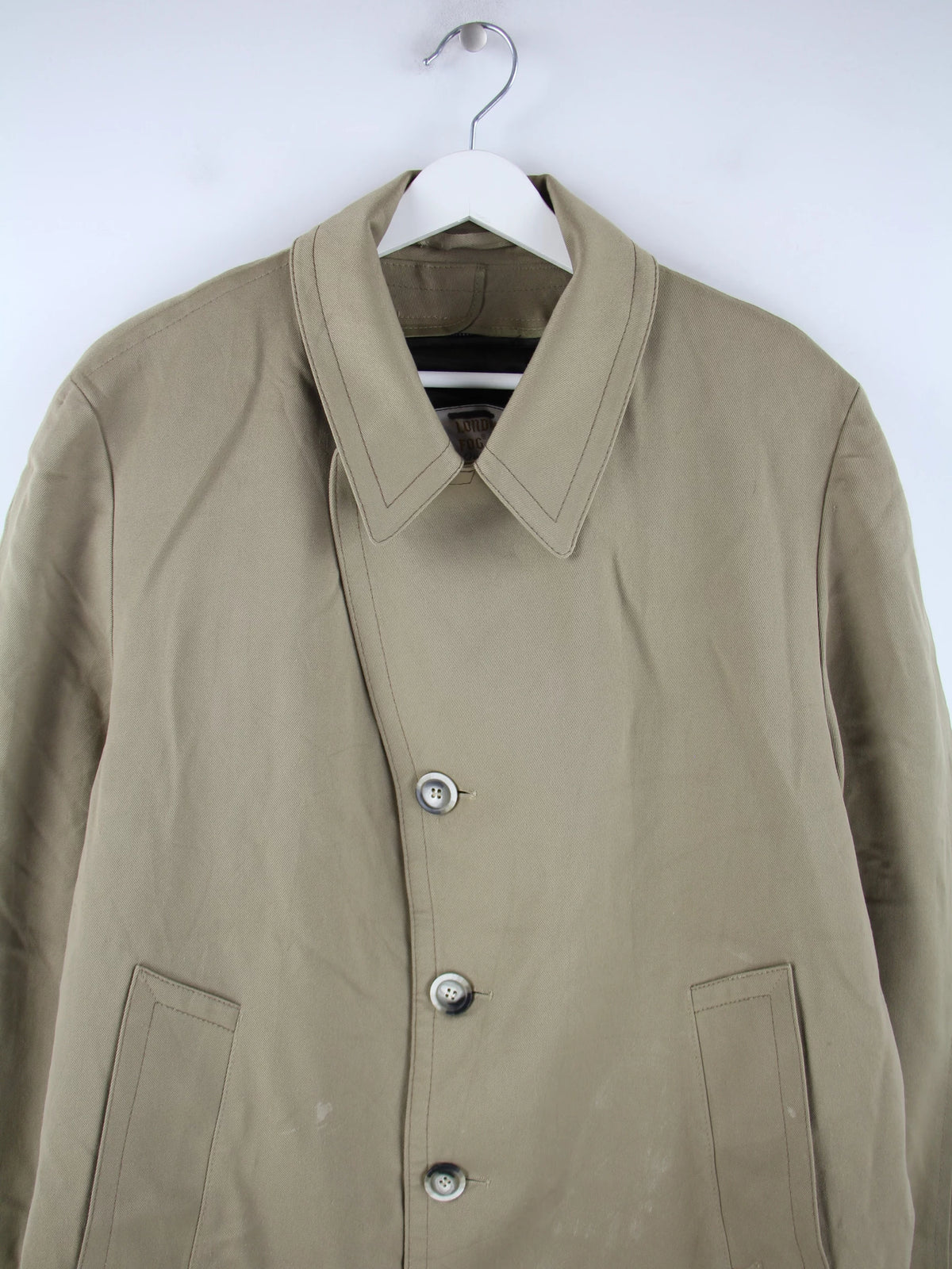 London Fog Mantel Beige L – Detailansicht Vorderseite
