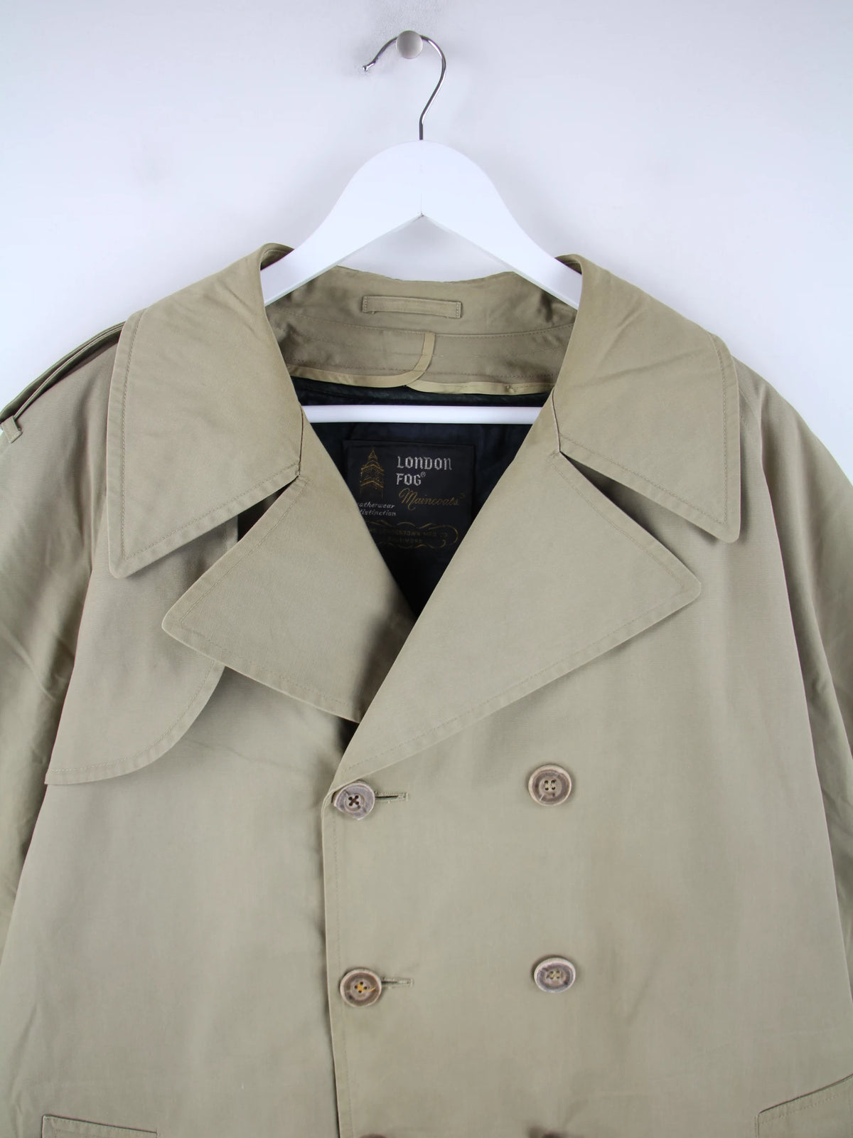 London Fog Mantel Beige XL – Detailansicht Vorderseite