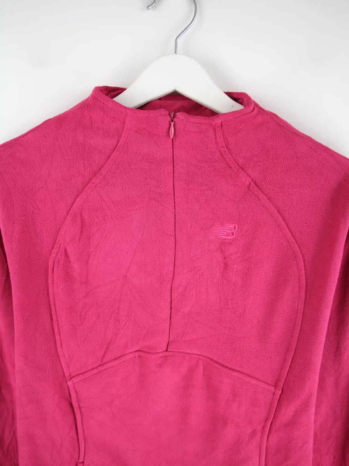 New Balance Fleece Pink L – Detailansicht Vorderseite