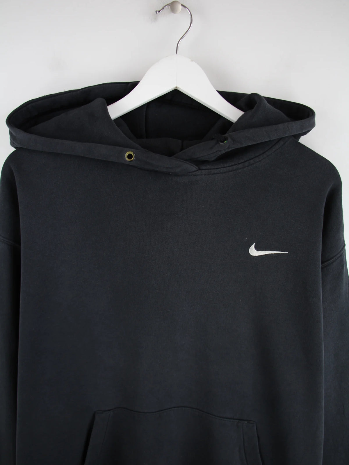 Nike Hoodie Schwarz XL – Detailansicht Vorderseite