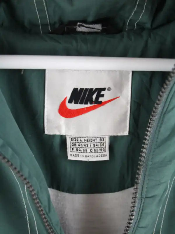 Nike Leichte Jacke Grün L – Etikett
