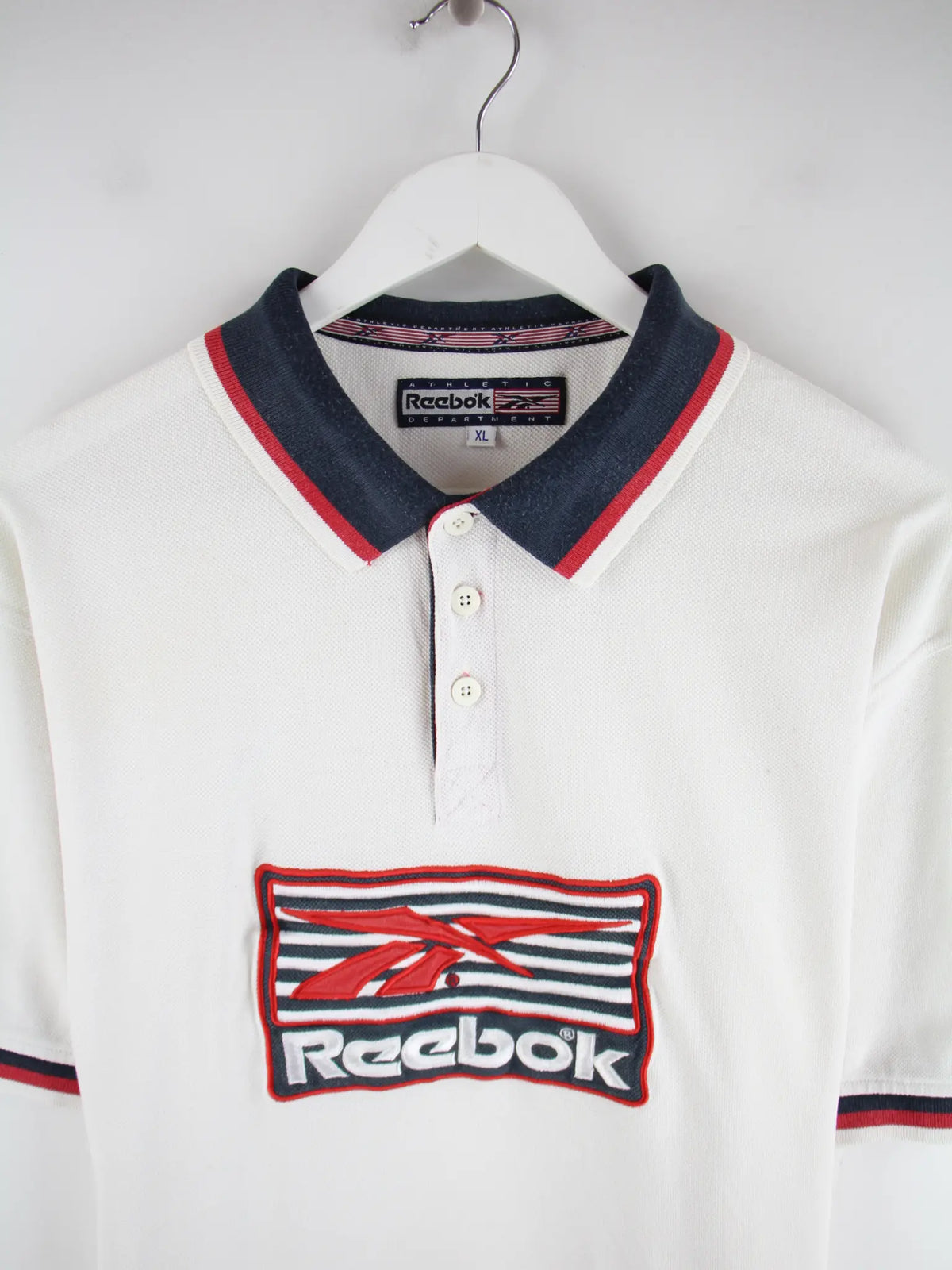 Reebok Polo Weiß XL – Detailansicht Vorderseite