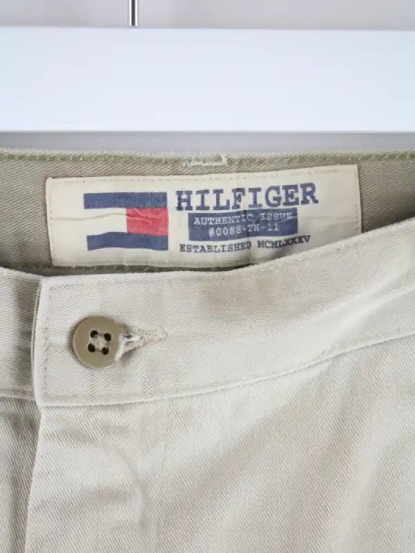 Tommy Hilfiger Hose Beige – Detailansicht Vorderseite