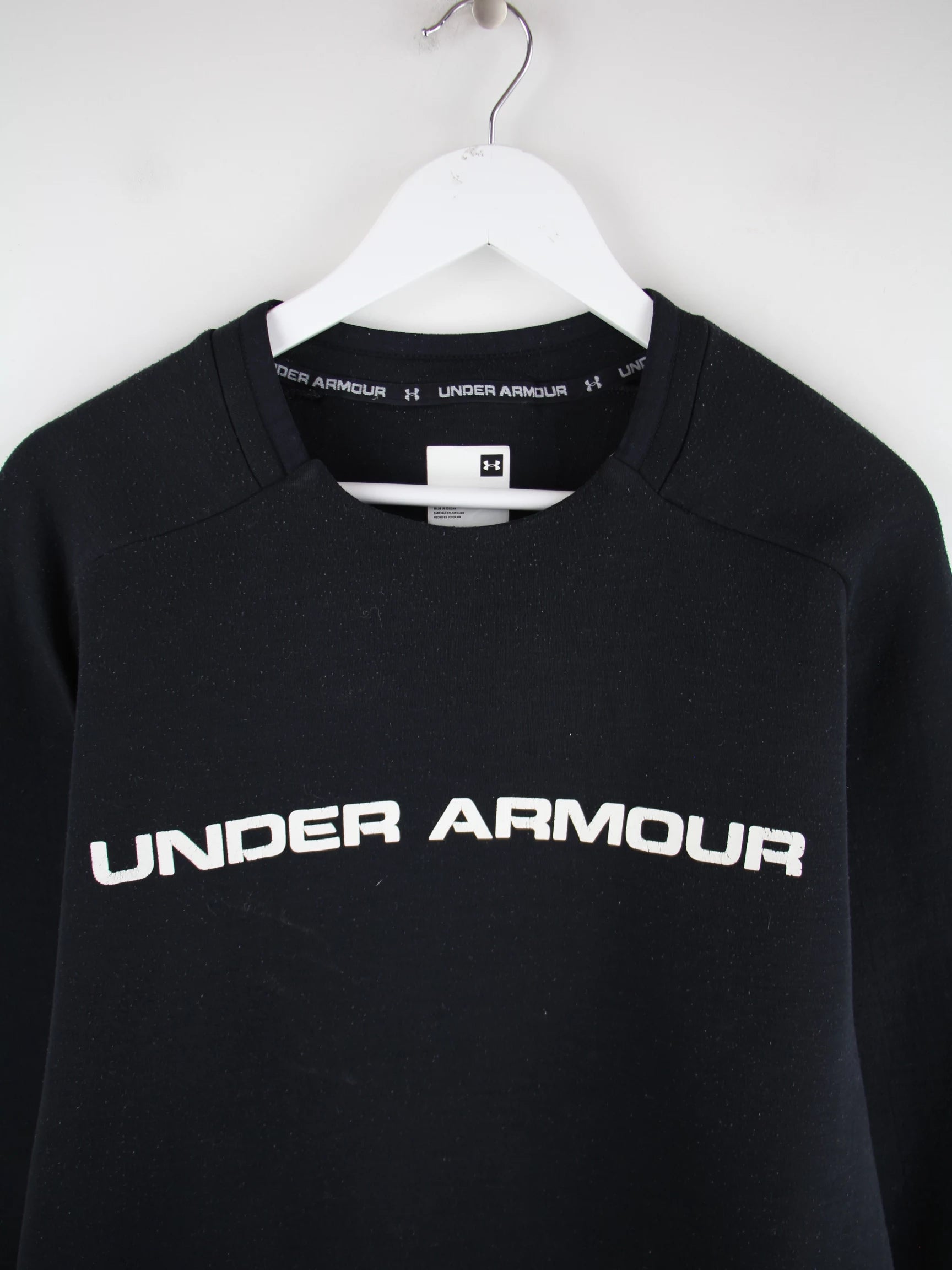 Under Armour Sweater Schwarz XL – Detailansicht Vorderseite