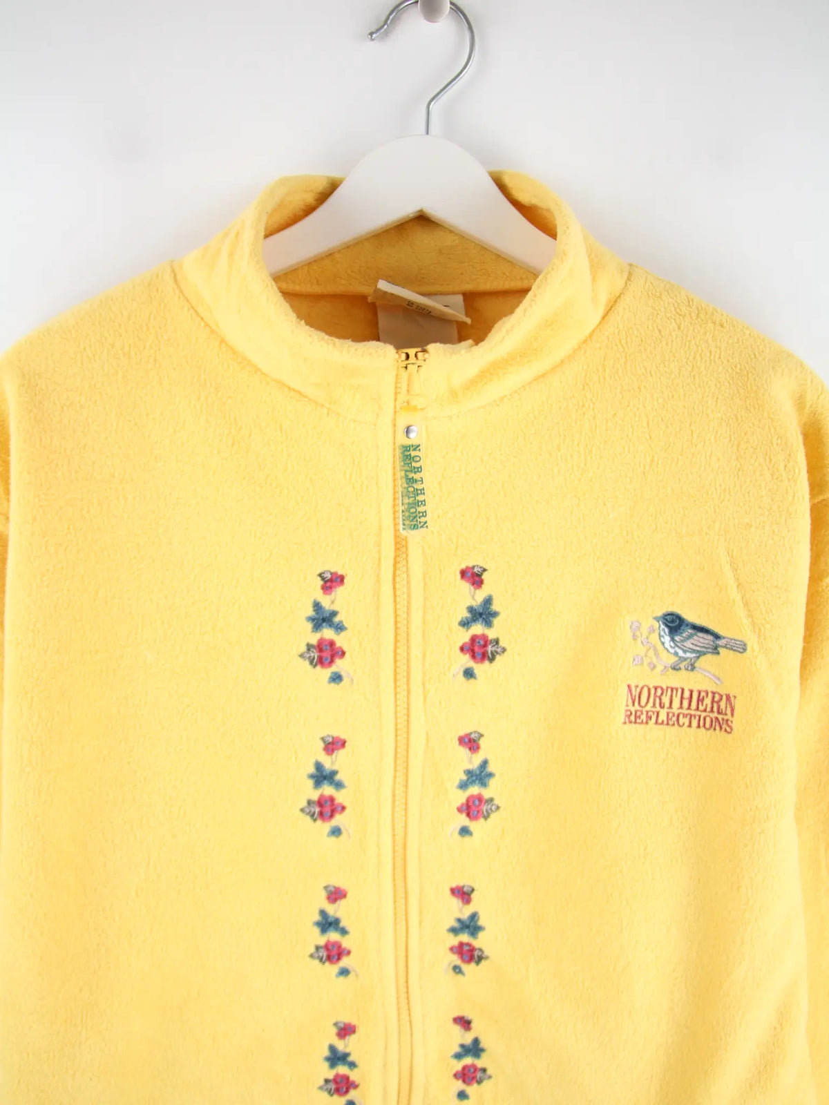 Vintage Fleece Gelb M – Detailansicht Vorderseite