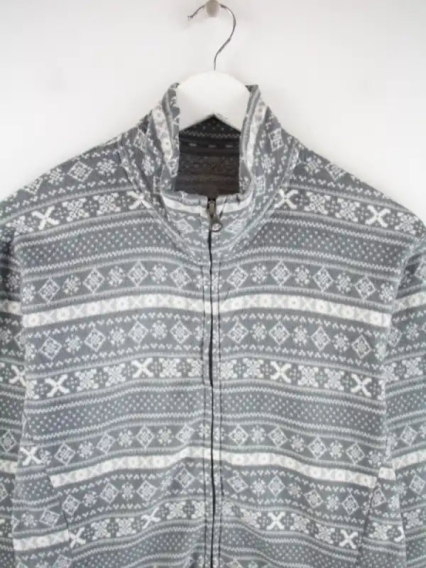 Vintage Fleece Grau L – Detailansicht Vorderseite
