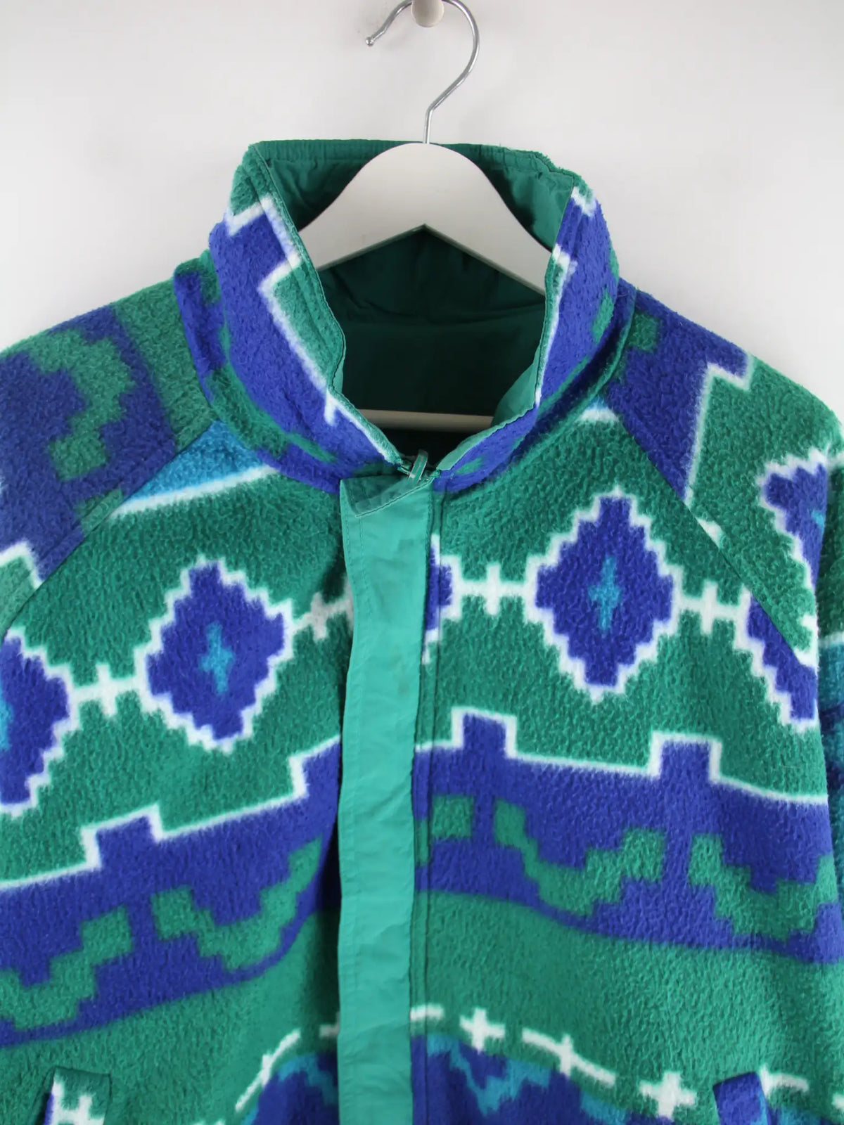 Vintage Fleece Grün L – Detailansicht Vorderseite