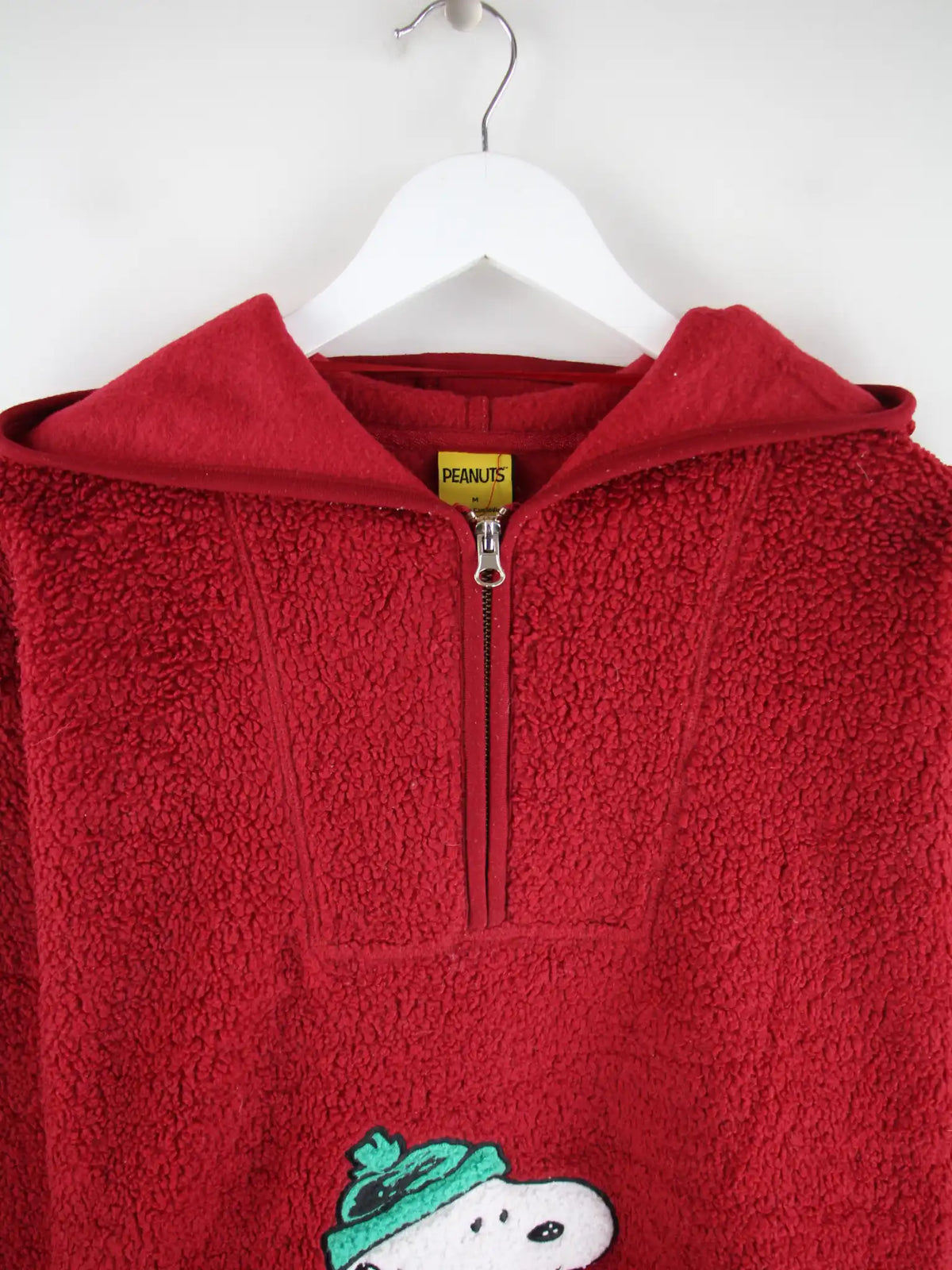 Vintage Fleece Rot M – Detailansicht Vorderseite