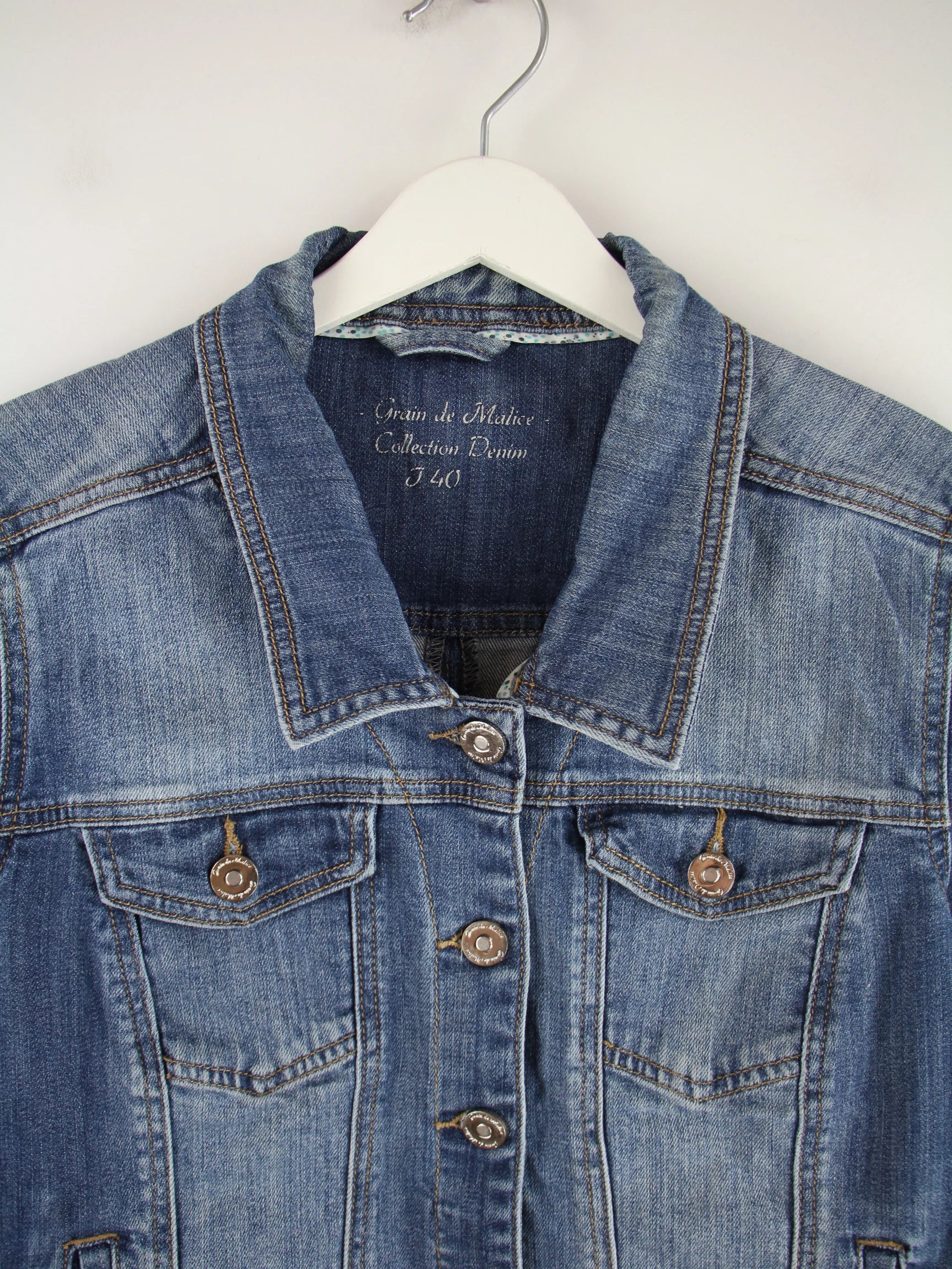 Vintage Jeansjacke Blau S – Detailansicht Vorderseite