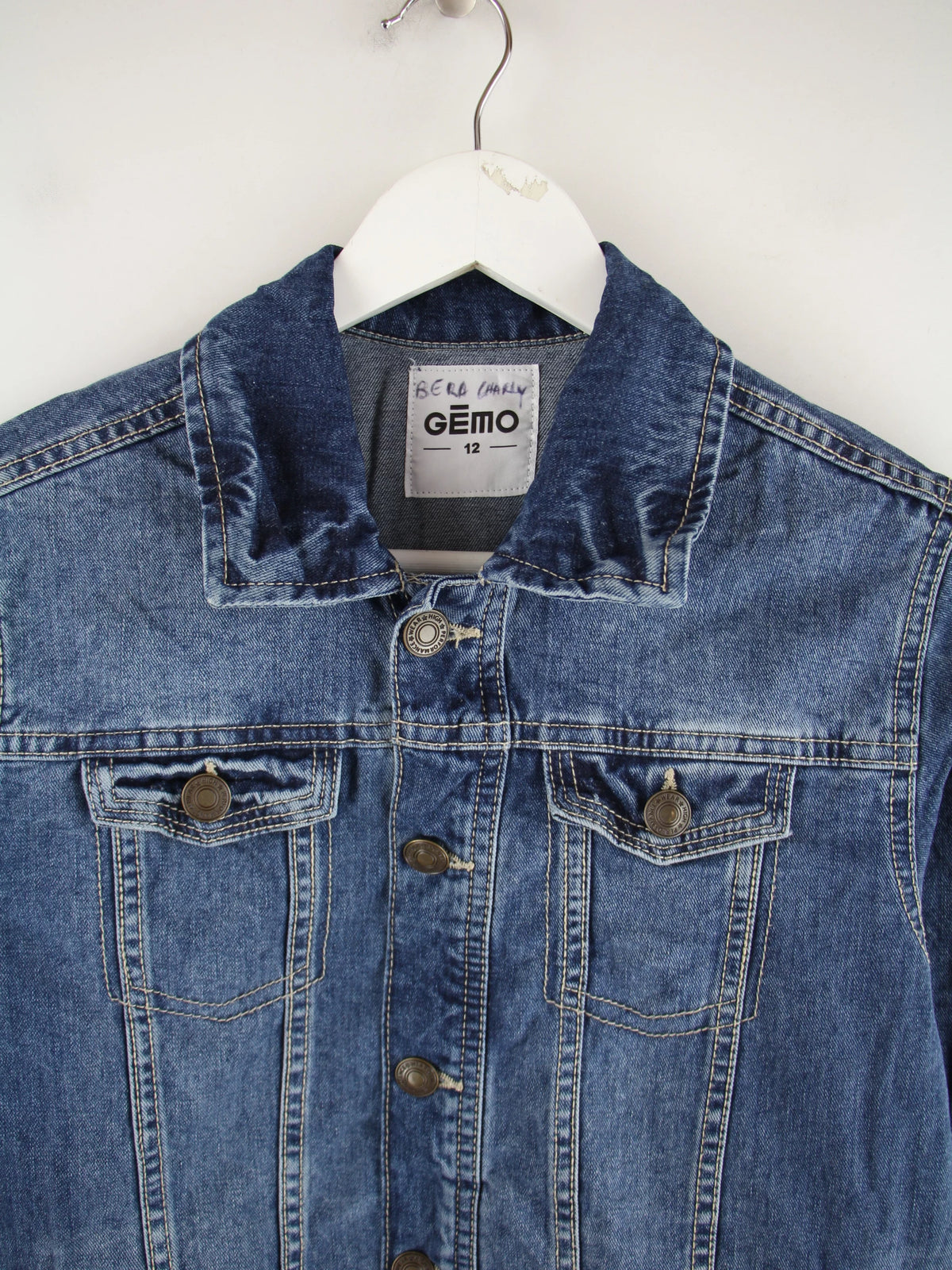 Vintage Jeansjacke Blau S – Detailansicht Vorderseite