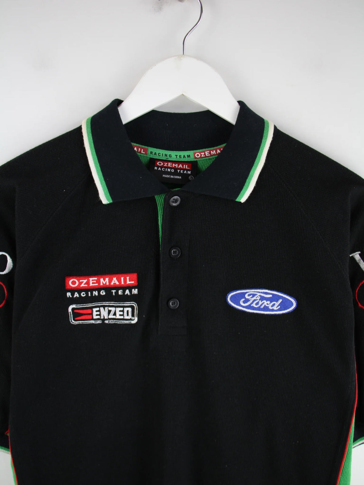 Vintage Polo Schwarz L – Detailansicht Vorderseite