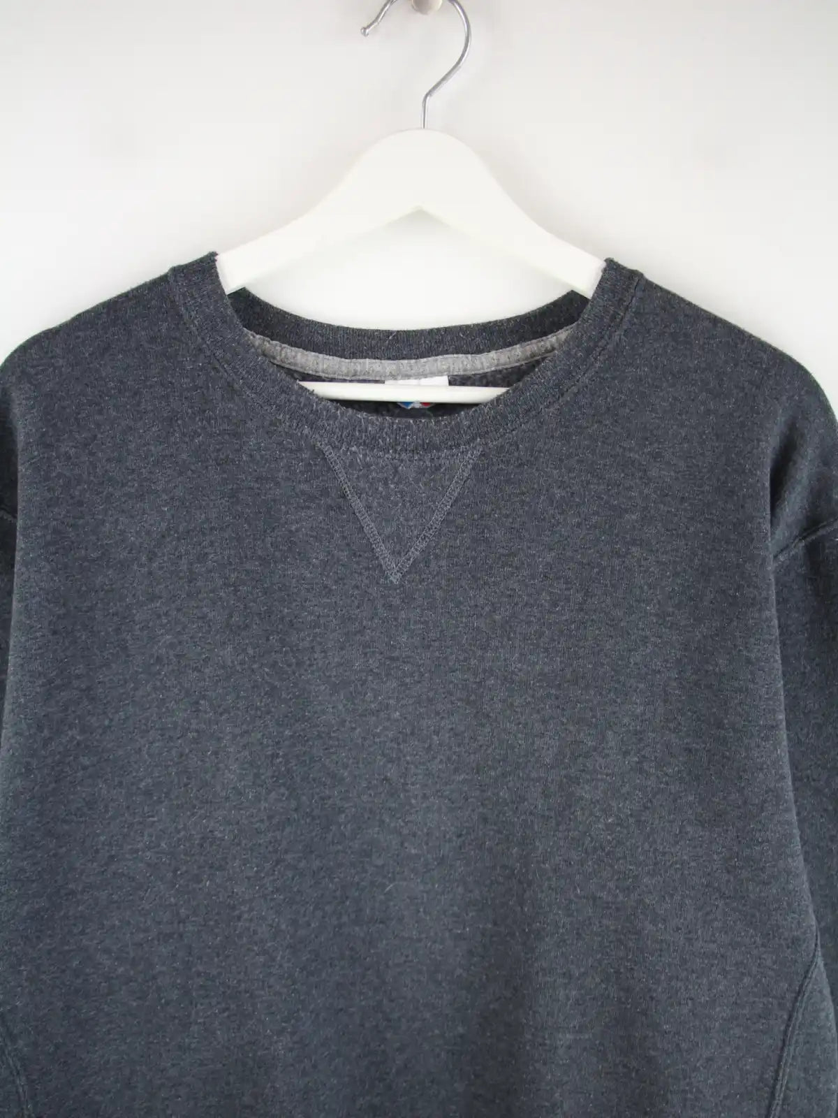 Vintage Sweater Grau XL – Detailansicht Vorderseite