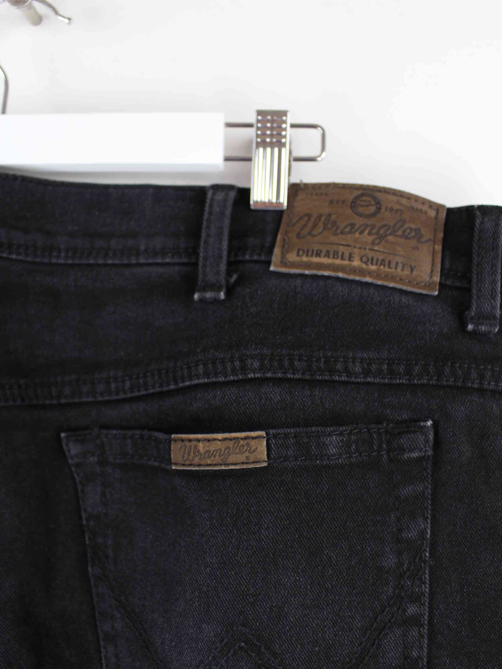 Wrangler Regular Fit Jeans Schwarz W42 L32 (detail image 1)