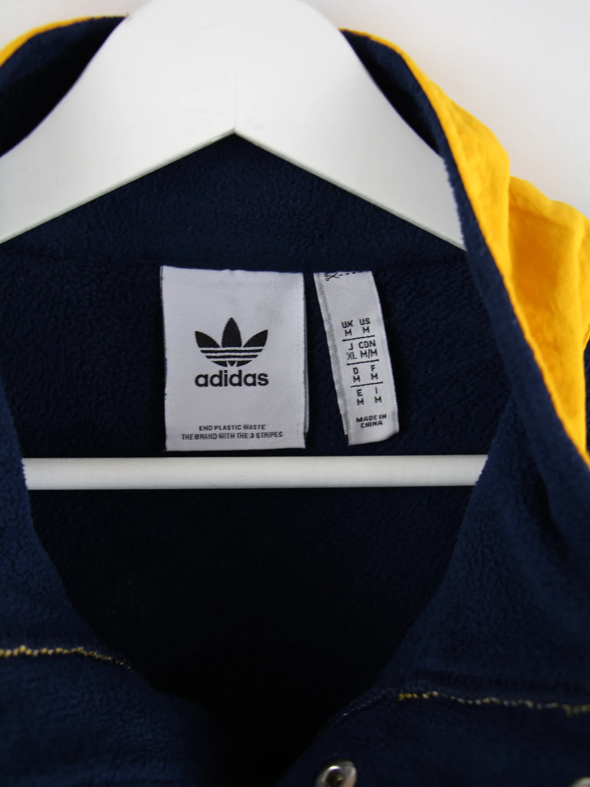 Adidas Fleece Blau M – Etikett