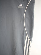 Adidas Track Pants Grau XL – Detailansicht Vorderseite
