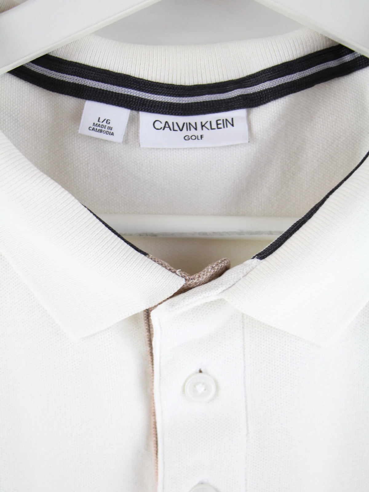 Calvin Klein Polo Weiß L – Detailansicht Vorderseite