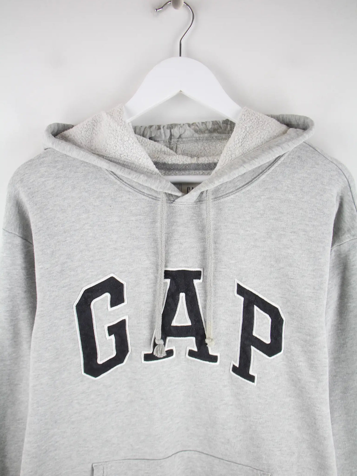 GAP Hoodie Grau XL – Detailansicht Vorderseite