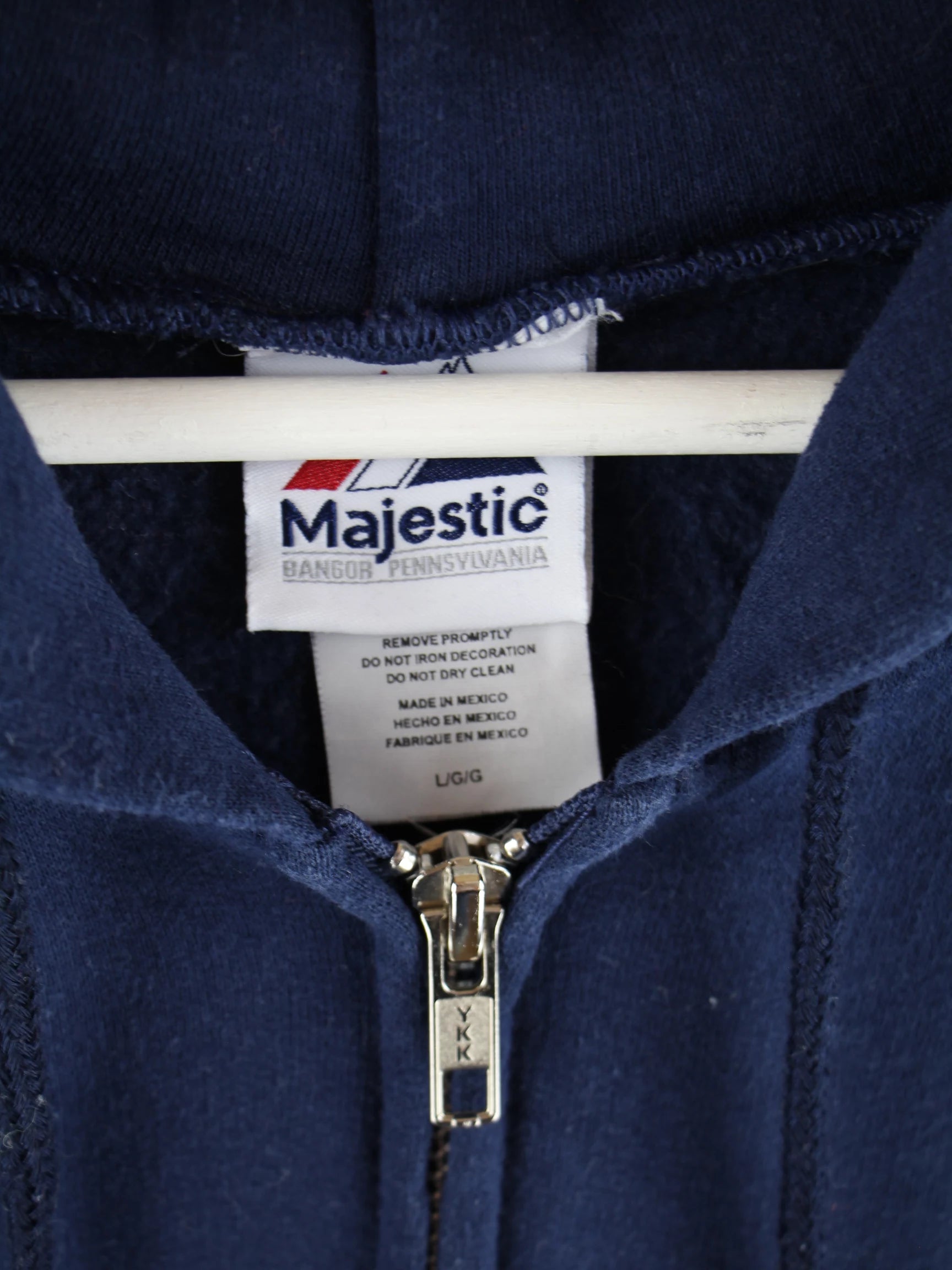 Majestic Hoodie Blau L – Etikett