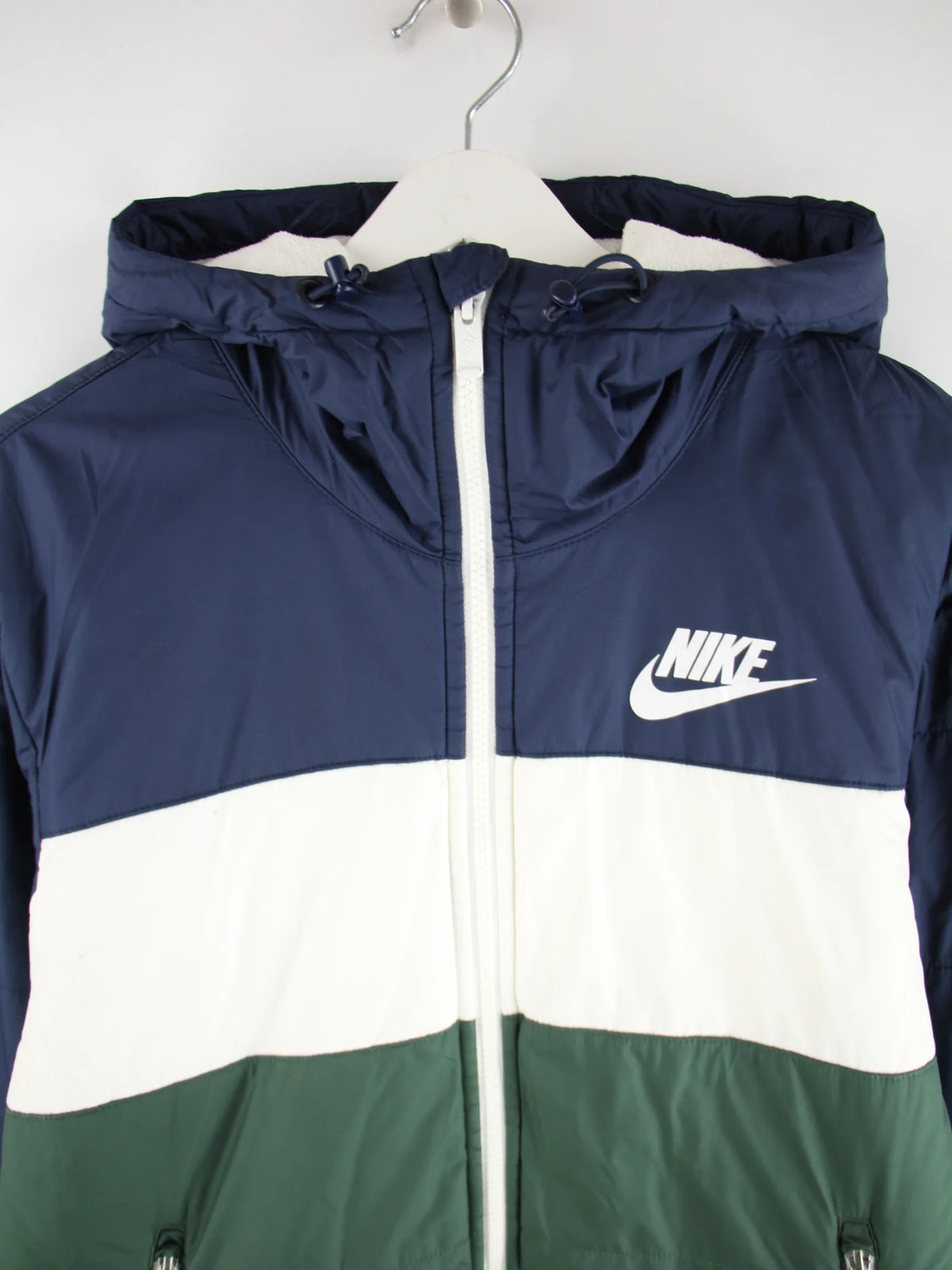 Nike Jacke Mehrfarbig S – Detailansicht Vorderseite