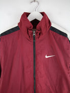 Nike Trainingsjacke Rot M – Detailansicht Vorderseite