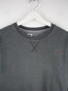 Russell Athletic Sweater Grau M – Detailansicht Vorderseite