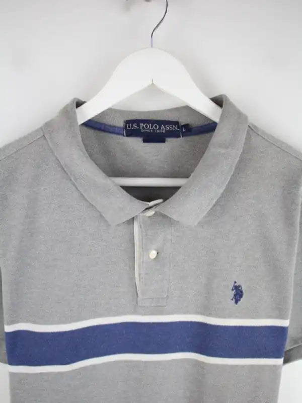 U.S. Polo ASSN. Polo Grau L – Detailansicht Vorderseite