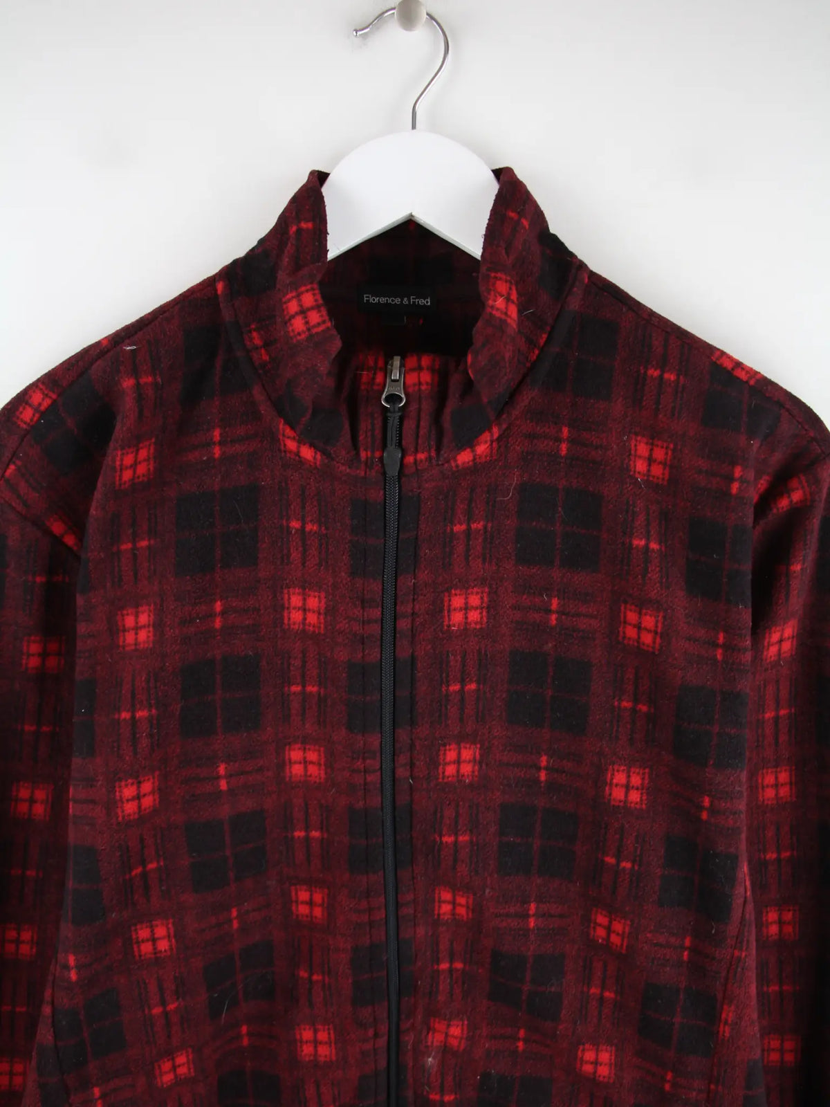 Vintage Fleece Rot L – Detailansicht Vorderseite