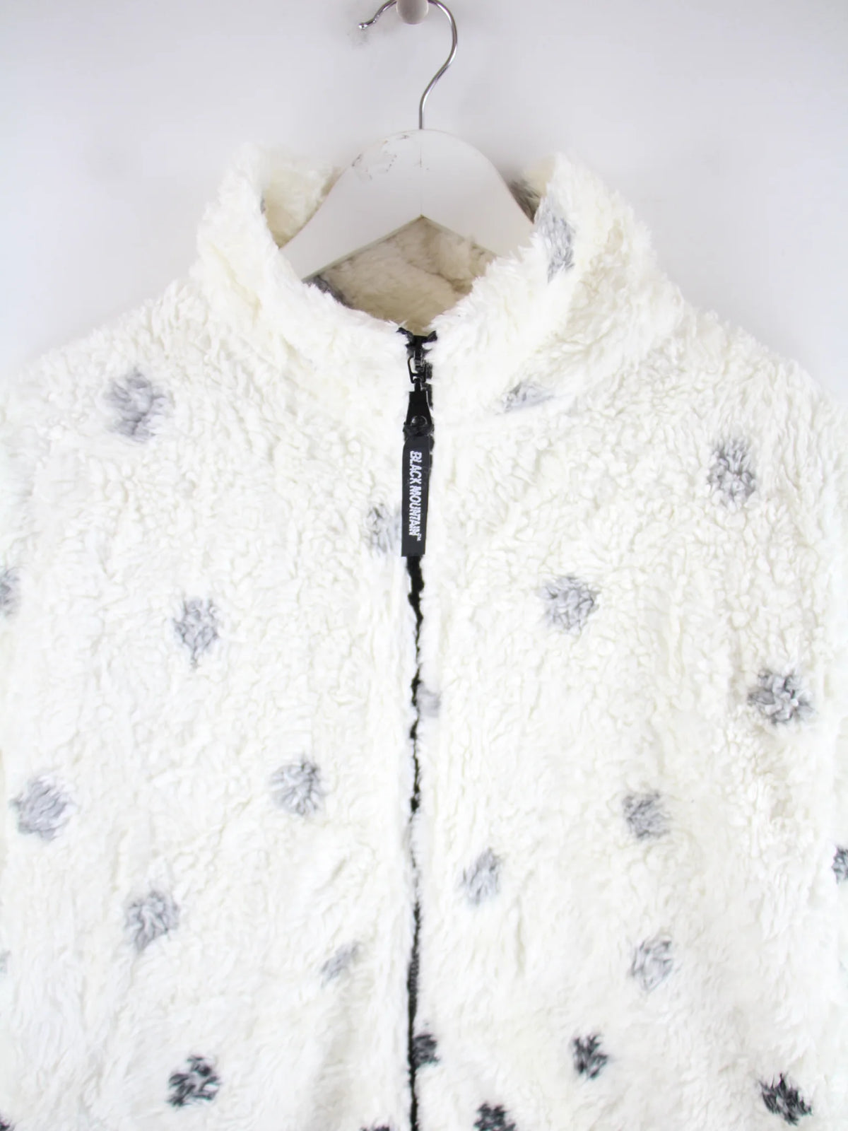 Vintage Fleece Weiß XL – Detailansicht Vorderseite