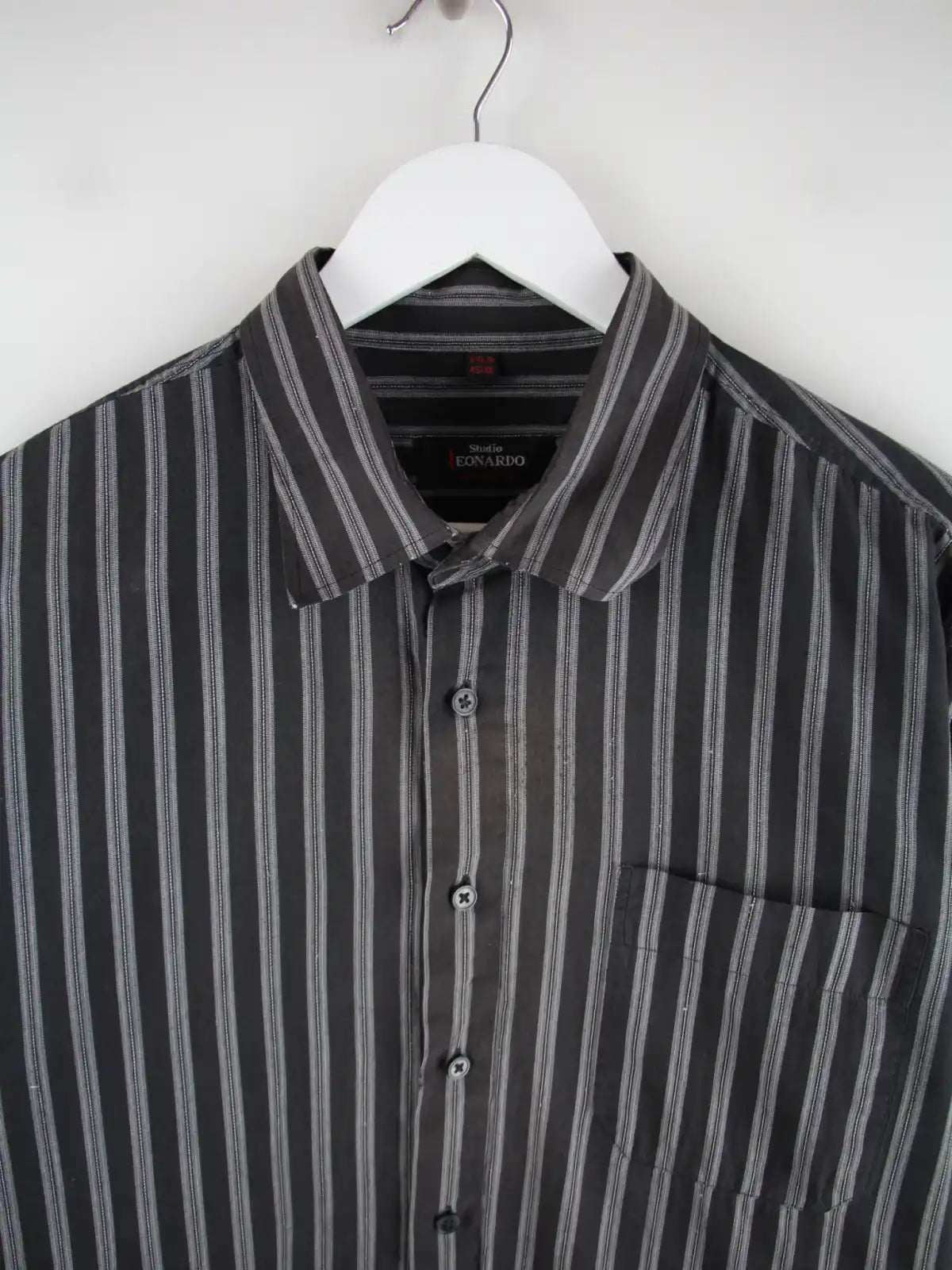 Vintage Hemd Schwarz XXL – Detailansicht Vorderseite