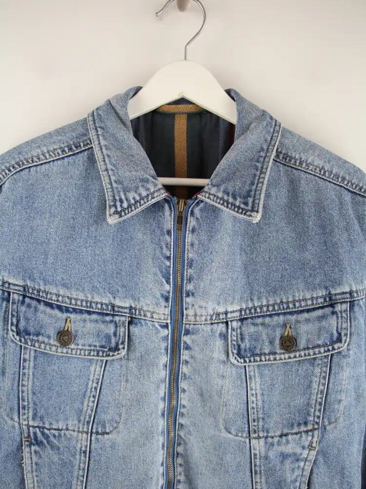 Vintage Jeansjacke Blau S – Detailansicht Vorderseite