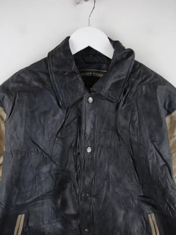 Vintage Lederjacke Schwarz M – Detailansicht Vorderseite